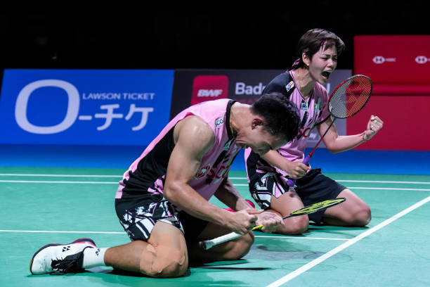 速度与力量：排球场和羽毛球场对运动员的不同要求