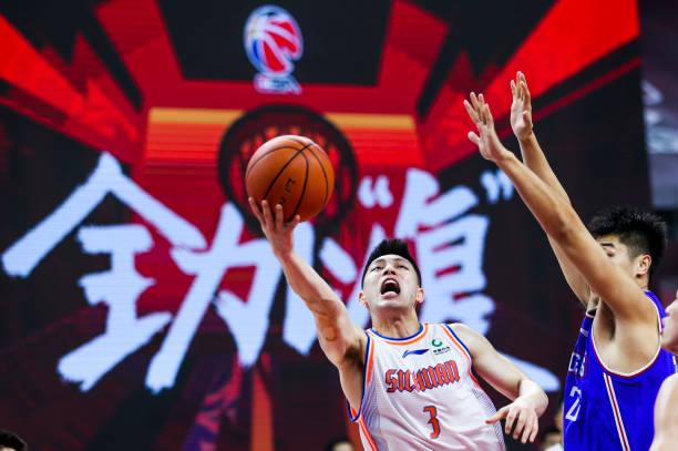 乌布雷在社交媒体上的影响力：场外形象与球迷互动分析