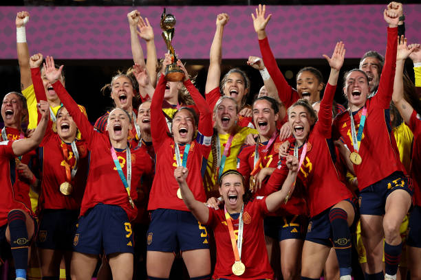 2020年世界杯：冠军、亚军和季军的夺冠之路